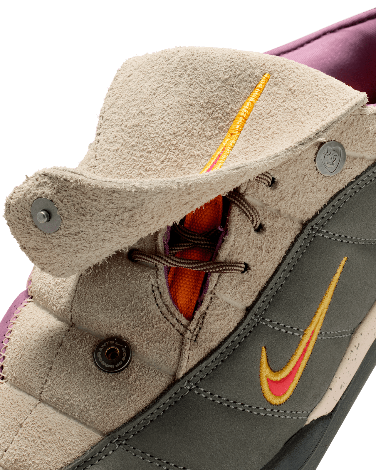 NIKE公式】Nike x Kids Of Immigrants 'KOI T90 Mule' (IH4422-200